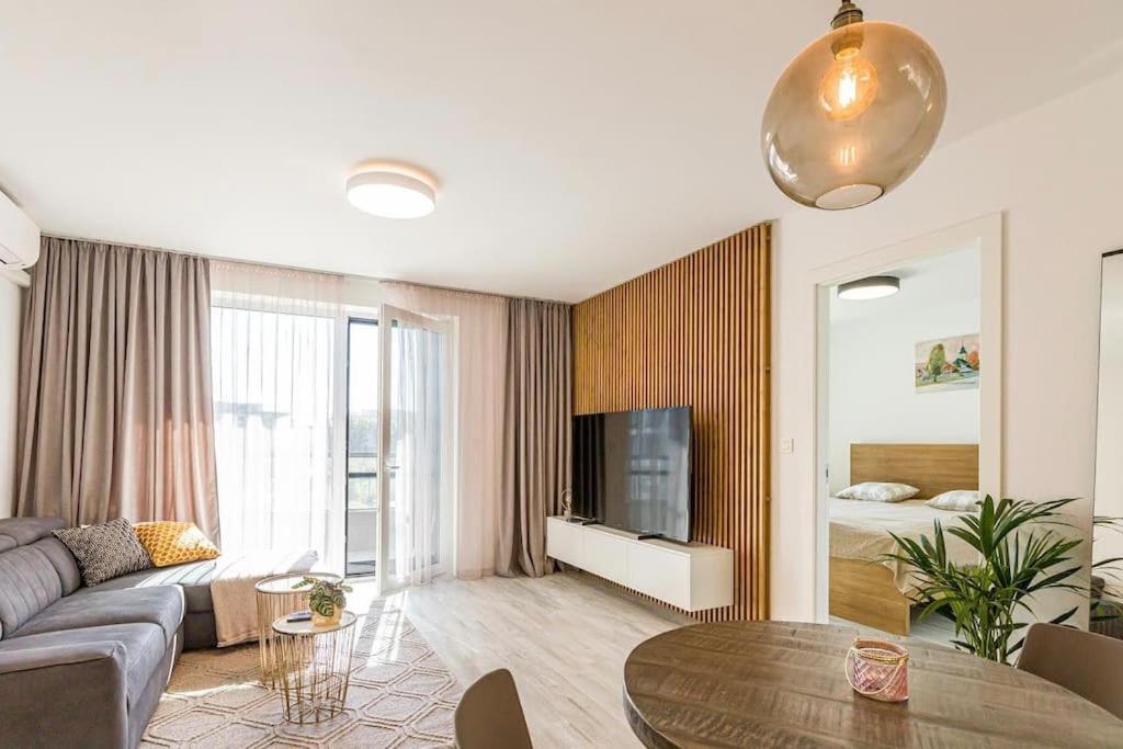 Urban Apartment With Possibility Of Parking Bratislava Eksteriør bilde